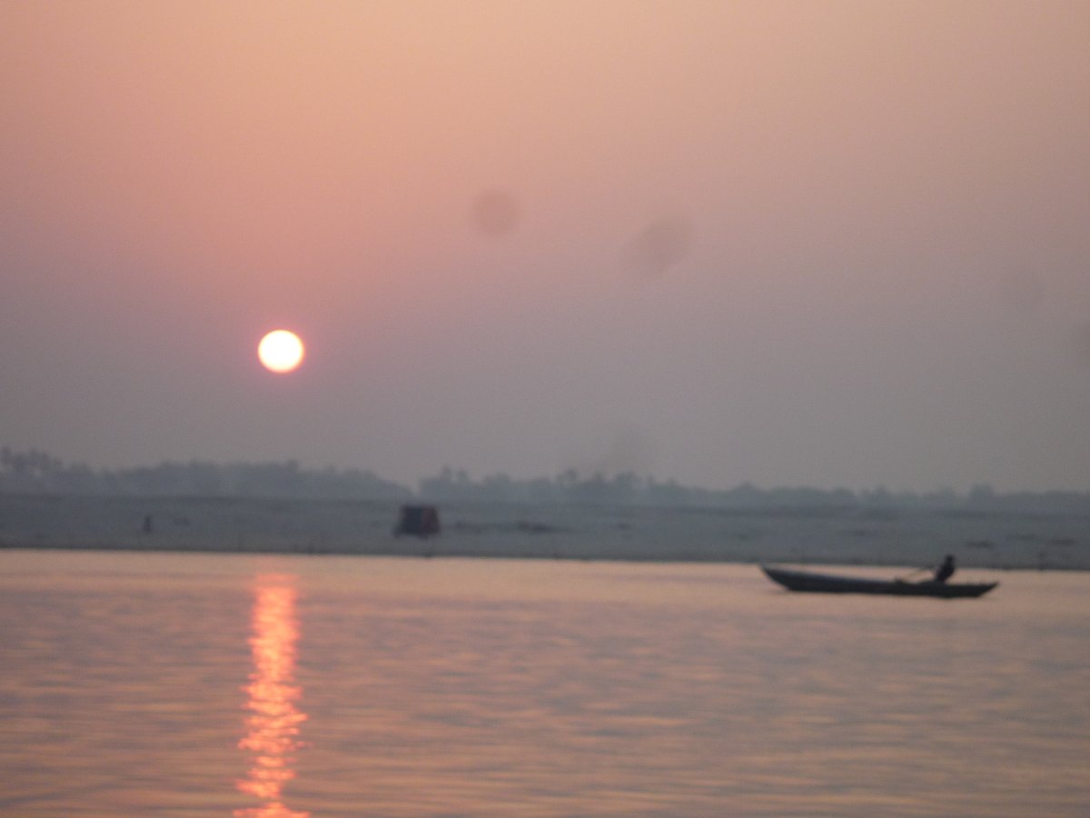 Sunrise - Bank of river Ganga83